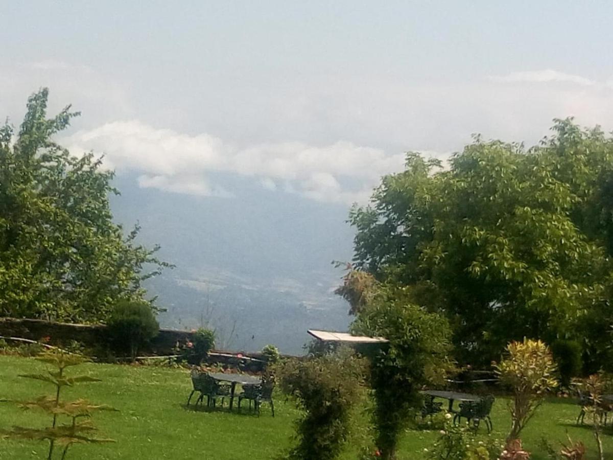 Vamoose Eco Lodge Chevron Kausani Luaran gambar