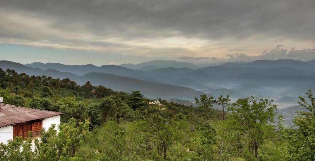 Vamoose Eco Lodge Chevron Kausani Luaran gambar