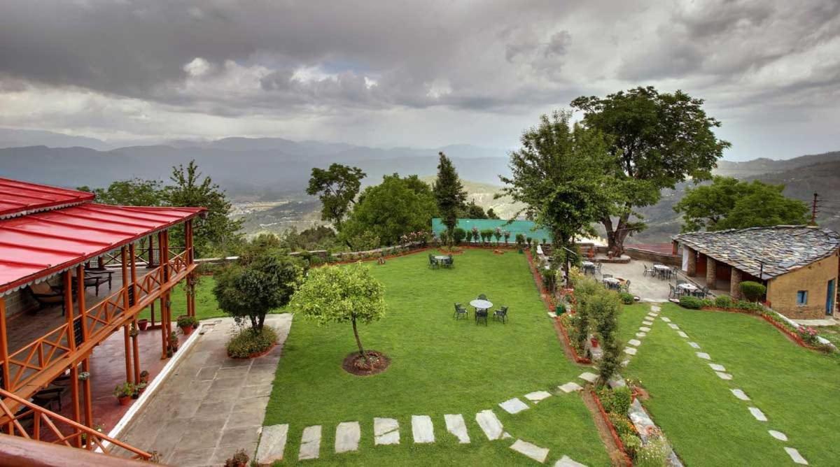 Vamoose Eco Lodge Chevron Kausani Luaran gambar